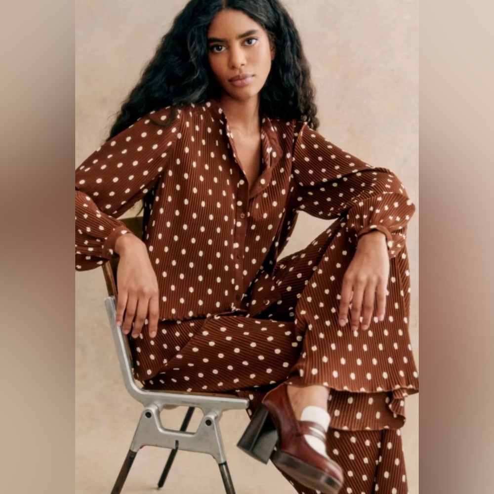 Sézane Nikki Pleated Shirt in Folate Brown and Ecru FR 42 / US 10